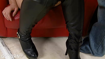 Wawancara Gokil Yang Berlanjut Ke Ranjang, Ngentot Hot Sama Milf Jepang Seksi Sampai Keluar Dalam