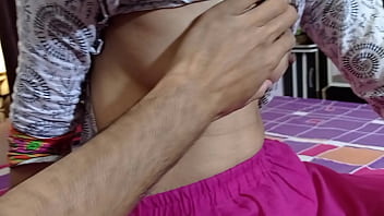 Melihat Pantat Montoknya, Dia Mengentotnya Dengan Keras Dalam Video Porno Hindi Full Hd