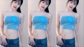 Em Gái Trung Quốc Uốn éo Thân Hình Nóng Bỏng Khiến Anh Em Không Kiềm Chế được