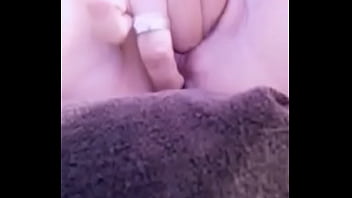 Perempuan Jalang Itu Mengirimiku Video Meminta Dikentut