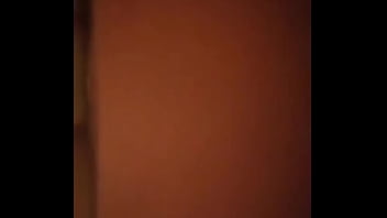 Istri Panas Main Chat Sambil Nunggu Suaminya Keluar