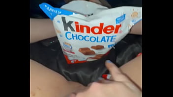 Cewek Arab 18 Tahun Perawan Di Beverly Hills Ngentot Dengan Coklat Di Memeknya, Masturbasi Amatir Dan Pengen Colmek Bareng Bbc