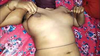 Gadis Desi Seksi Dari Desa India Menggoda Di Hutan, Video Panasnya Bikin Panas