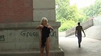 Kumpulan Video Gadis Rusia Yang Hot Dan Menggoda Di Tempat Umum