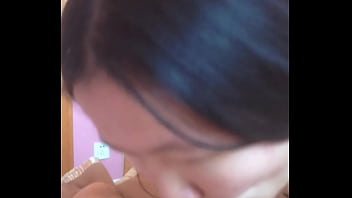 Gadis Tionghoa Yang Jelek Menghisap Kontolku
