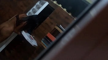 Novinha Safada Abre A Portinha Toda Pelada Pro Motoboy Gozar