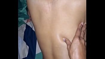 Aku Lagi Panas Banget, Sayang. Ajak Temanmu Yang Ganteng Itu Buat Ngentot Aku Barengan, Biar Puasin Nafsu Kita Bertiga.