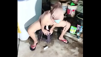 Mertua Berjilbab Menggoda Dengan Nafsu Yang Membara