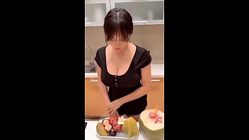 Em Gái Tàu, Nóng Bỏng Như Lửa