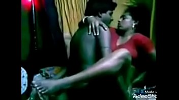 Bibiku Yang Seksi Dalam Saree Desi Digoyang Keras Sampai Teriak Nikmat