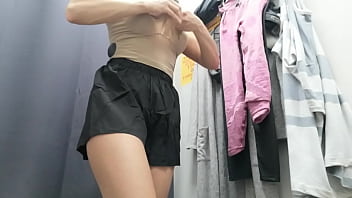 Kamar Ganti Rahasia, Gadis Rusia Dengan Payudara Montok Dan Puting Menggoda