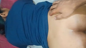 Bhabhi India Dengan Pantat Sempit Digoyang Keras Gaya Doggy
