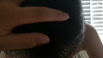 Gadis Tiongkok Dengan Payudara Indah Memberikan Blowjob Yang Memuaskan