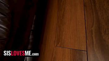 Kost Bareng Panas: Chanel Camryn Dan Elias Cash Bikin Heboh Dengan Adegan Mesra