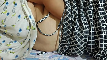 Istri Rumah Tangga Desi Nikmati Bercinta Yang Menggoda
