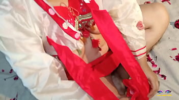 Istri Nakal Desi Dalam Gaun Merah Putih, Nafsu Membara Dalam Rekaman Audio Seks Hindi Rumahan