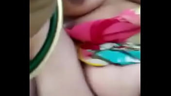 Bhabhi Desi Roshni Menggoda Dengan Memamerkan Tubuh Seksi Dan Barang Berharganya
