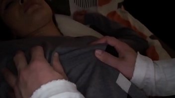 Ibu Tiri Jepang Yang Seksi Menggairahkan Menggoda Dan Meniduri Anak Tirinya Yang Muda