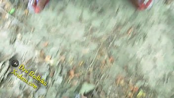 Bercinta Liar Di Hutan: Desi Bugil Dalam Saree