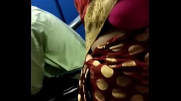Mata-mata Ibu Rumah Tangga India Yang Menggoda