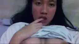 Tetesan Kenikmatan Dari Buah Dada Montok Yang Menggairahkan