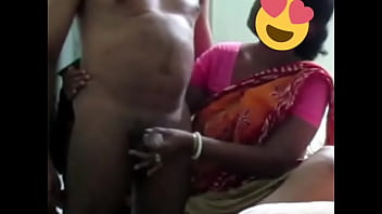Tante Desi Menggocok Kontol Sampai Keluar Air Mani