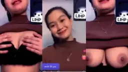 Caca Livu, Toket Besar Menggoda Di Vcs