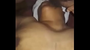 Pasangan Desi Yang Suka Ditonton Suaminya