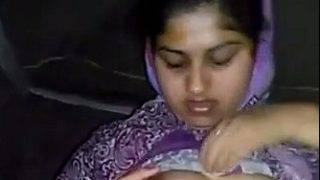 Gadis Pakistan Dengan Payudara Terindah