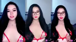 Helena Manis Beraksi Jadi Suster Genit Yang Menggoda