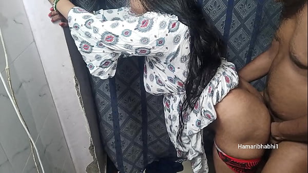 Gairah Tersembunyi Bibi India Yang Menggoda