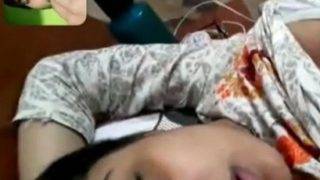 Gadis India Seksi Bercumbu Di Video Call Yang Menggoda