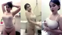Mandi Bareng Bayi Yang Menggoda