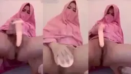 Mukenah Merah Jambu Basah Oleh Nafsu Yang Menggila
