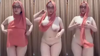Sesi Mesra Di Kamar Dengan Bu Guru Salsa Yang Menggoda