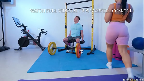 Payton Preslee: Ngentot Payudara Cewek Nakal Di Gym