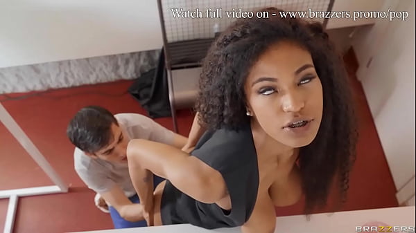 Tina Fire: Nonton Film Sambil Dihardcore Anal Dan Diberi Cumshot Di Wajah – Streaming Lengkap Di Brazzers