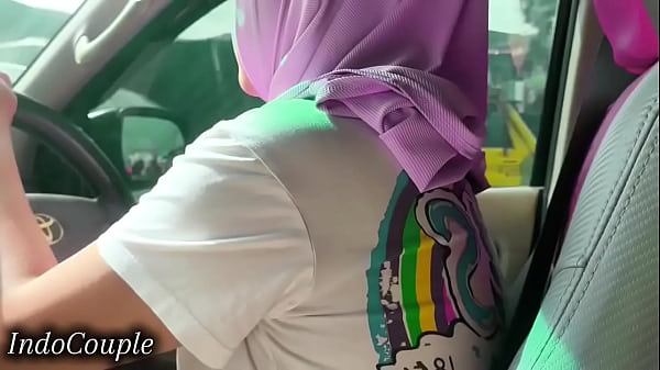 Istri Berhijab Di Jakarta Terekam Video Mesum Saat Nyetir Dan Sepong Pacar