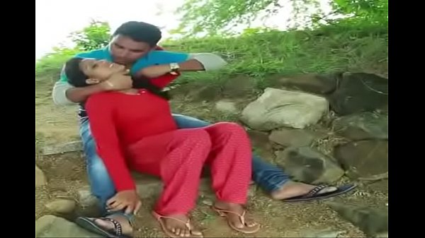 Desi Ngesek Lidah Panas Dan Remas Payudara Gede