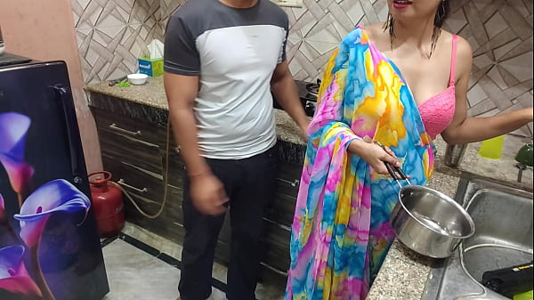 Bhabhi Tersepak Ganas Oleh Devar Di Dapur Untuk Pertama Kalinya