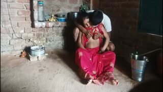 Adik Ipar Ngentot Memek Bhabhi Barunya Di Film Biru India
