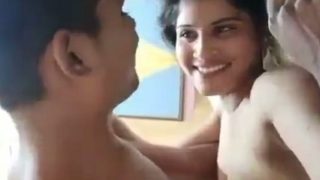 Malam Panas Penuh Gairah Bersama Devika Bhabhi