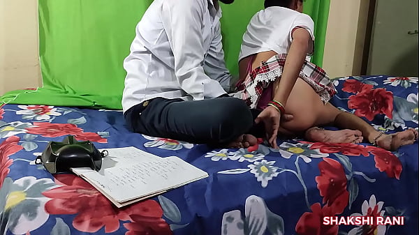 Guru Les India Dan Muridnya Beradegan Mesra