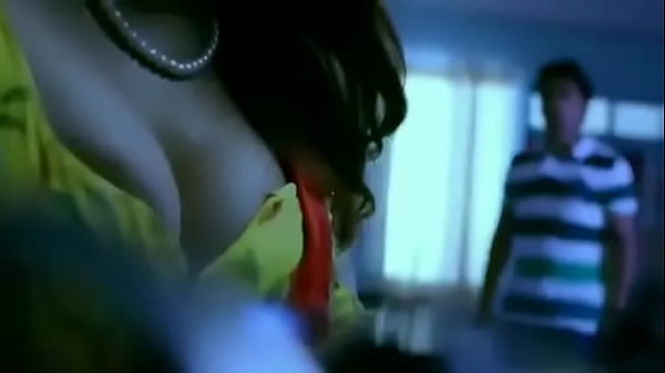 Desi Bhabhi Yang Bergairah Dan Penuh Nafsu