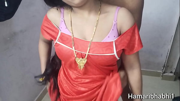 Bhabhi Mesra Bicara Hindi Saat Digoda Devar, Aksi Panas Terjadi.