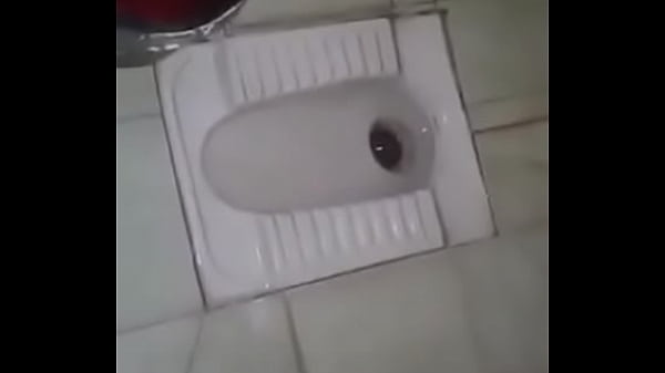 Pasangan Mesum Di Kamar Mandi
