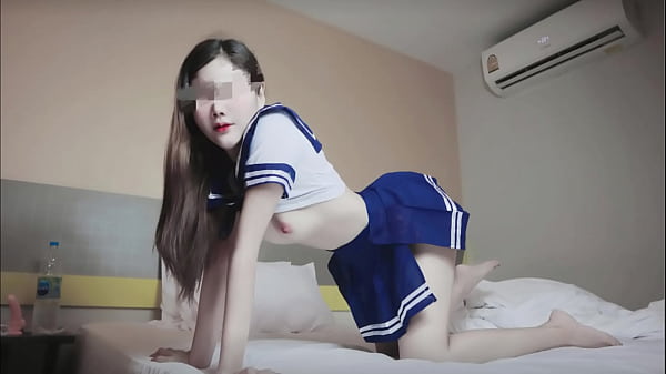 Gadis Jepang Berbaju Seragam Dan Sebelum Masuk Sekolah Karya Ninewthai
