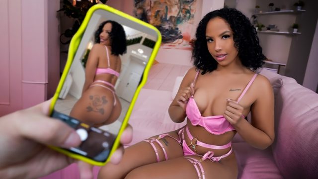Kakak Tiri Ebony Manis Menggairahkan, Lebih Hebat Dari Mantan