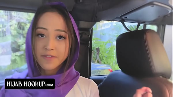 Gadis Muslim Alexia Anders Menyelinapkan Pacar Untuk Kenikmatan Terlarang Dan Ketahuan Ayah