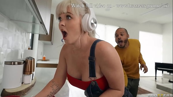 Pacar Gue Suka Anus Besar! – Kay Carter, Delilah Day / Brazzers / Tonton Full Di Www.brazzers.promo/ana